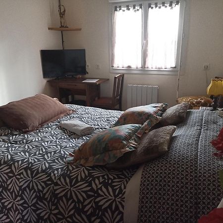 Les Chambres Du Rochereuil Bédée Buitenkant foto